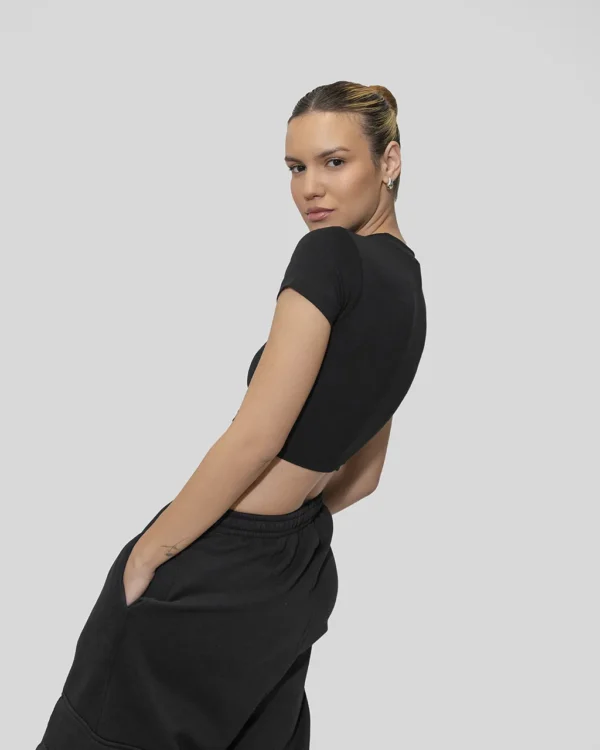 CORE CROP IN BLACK - Image 4