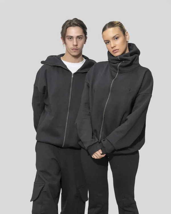 CORE ZIPPING HOODIE IN BLACK - Image 2