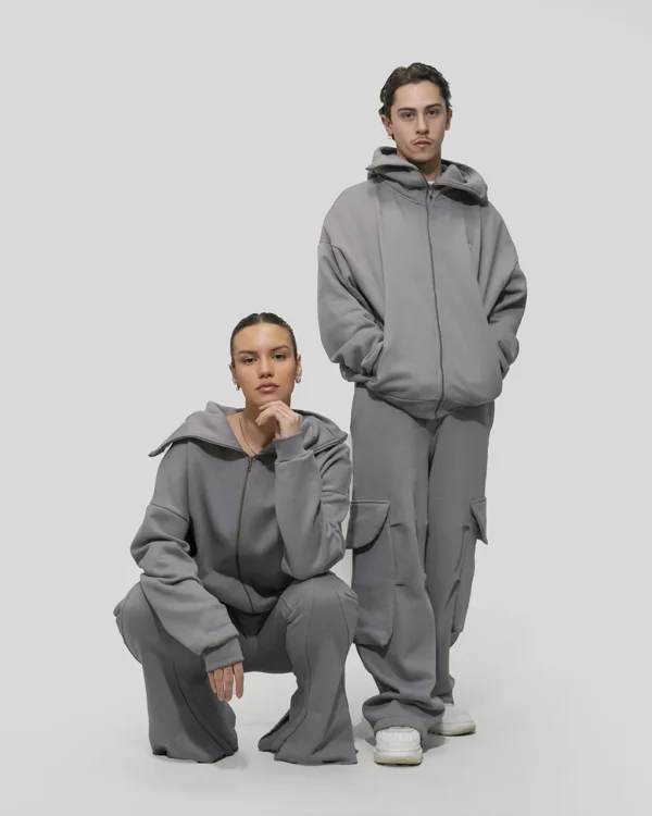 CORE ZIPPING HOODIE IN GREY - Image 2