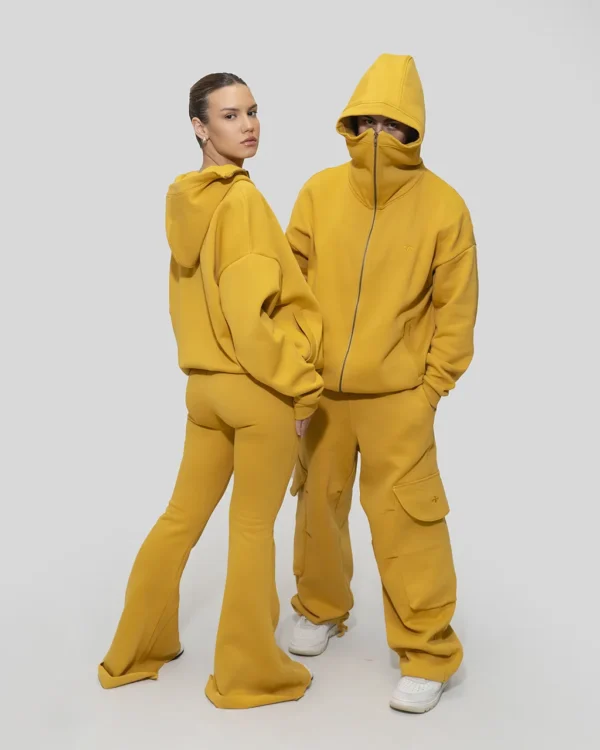 CORE ZIPPING HOODIE IN MUSTARD - Image 2