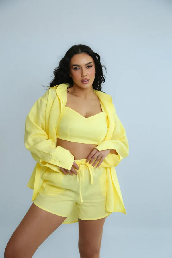 LINEN ROOTS SHORTS IN YELLOW - Image 3